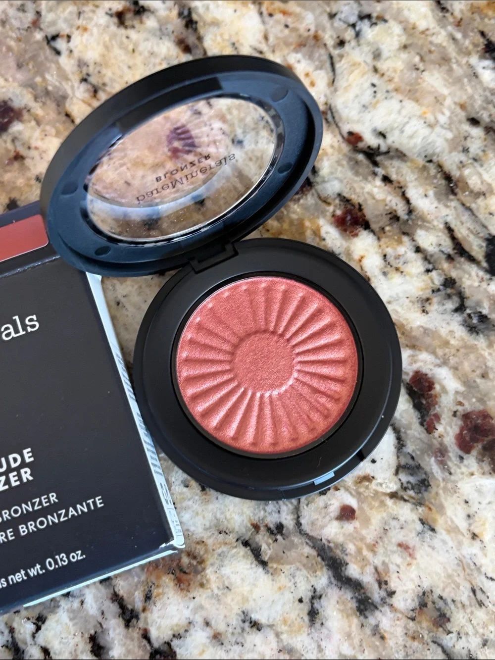 💕💋Bareminerals Kiss of Rose Gen Nude Blonzer